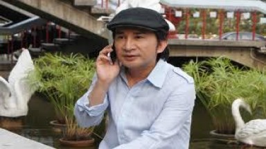  Nghệ sĩ cải lương Kim Tử Long bị bắt trên chiếu bạc