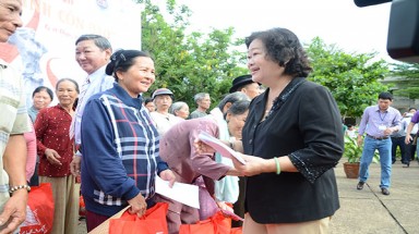 Âm vang nghĩa tình Côn Đảo