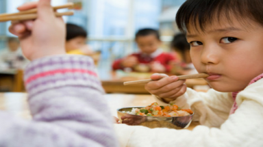  Bằng chứng mới về mối liên hệ giữa thuốc trừ sâu và bệnh tự kỷ ở trẻ