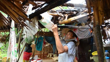 Người đàn ông nghèo trả lại hơn 86 triệu đồng nhặt được