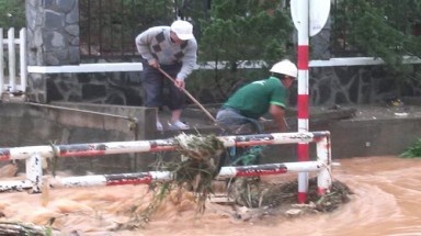  Đà Lạt ngập nặng, một linh mục bị nước cuốn thiệt mạng