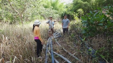  Ông Lê Phước Vũ cắt nguồn nước, chận đường dân là không đúng!