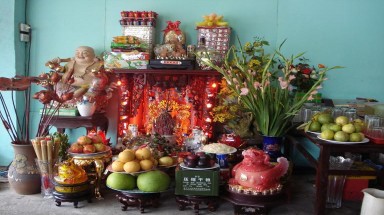  Cách đặt bàn thờ thần tài đúng và đủ theo phong thủy đón tài lộc