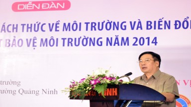  Diễn đàn "Quảng Ninh trước thách thức về môi trường - biến đổi khí hậu" 