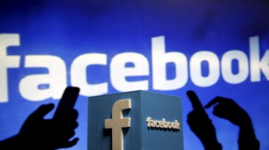  Facebook ra phiên bản hoạt động với internet chập chờn