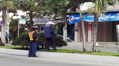   Giám đốc công ty môi trường nhận lương tiền tỷ