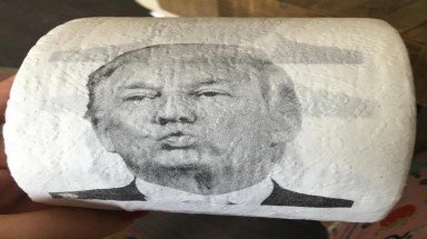  Công ty Trung Quốc hốt bạc nhờ giấy vệ sinh in hình Donald Trump