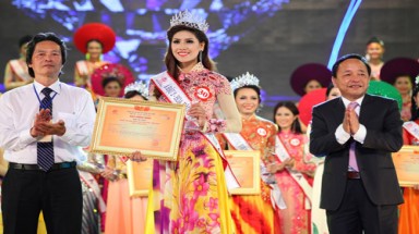  Quý bà Kim Hồng: "Nếu có mua bán giải, tôi chịu trách nhiệm trước pháp luật"