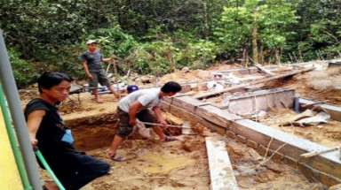  Thêm nhà vệ sinh "dát vàng"