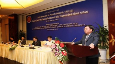 Thi ảnh, phim phóng sự - tài liệu về bảo vệ môi trường, biến đổi khí hậu trong cộng đồng ASEAN