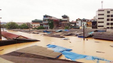  Hậu "bão Rammasun": Lạng Sơn chìm trong biển nước, 3 người chết