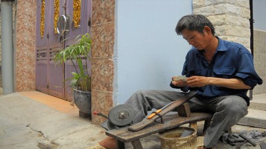     “Triết lý”... mài dao
