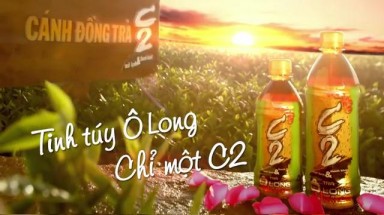  Nhiều điều "lạ" trong quảng cáo Trà xanh C2 Ô Long