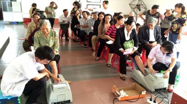  Vinamilk đến với người cao tuổi Bình Dương, Hải Phòng