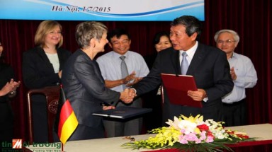  Ký kết Ý định thư chung về tuyển chọn học viên chăm sóc người già tại CHLB Đức