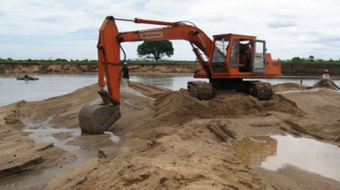  Tiền Giang: Chấn chỉnh hoạt động khai thác cát