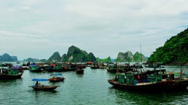  Quản lý, khai thác vùng biển bền vững gắn với thích ứng biến đổi khí hậu