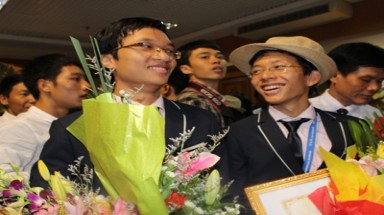  Mê Toán, ham làm từ thiện