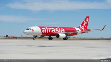   Airbus giao chiếc máy bay thứ 8.000 (chiếc A320) cho hãng AirAsia