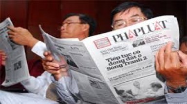  Bắt phóng viên báo Pháp Luật TP.HCM do nghi đang nhận hối lộ
