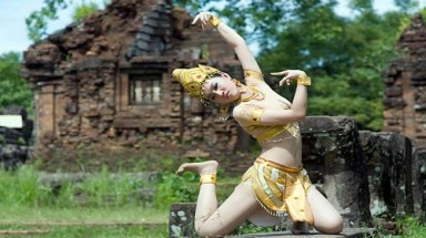   Bồng bềnh trong Thánh địa Mỹ Sơn