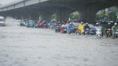   Hà Nội:Đường vành đai 3 bị ‘bỏ rơi’ trong bão lũ?