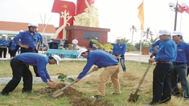   Cà Mau tập hợp thanh niên làm việc có ý nghĩa cho cộng đồng