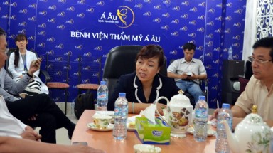   Chưa được phép căng da bằng chỉ vàng