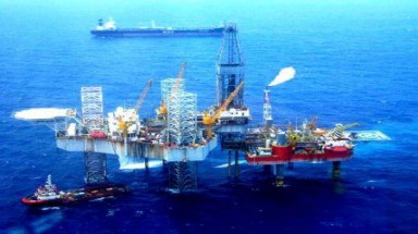   Mỹ chi 10 tỉ đô khai thác dầu khí ở Việt Nam