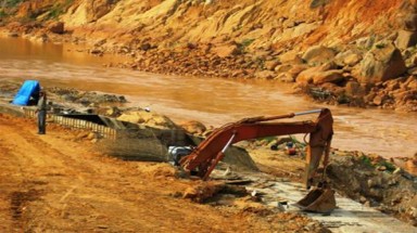  Kon Tum: Thiên tai, sạt lở có lỗi ... của con người