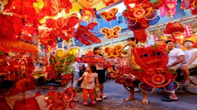  Đồ chơi Trung Quốc nhập lậu tràn ngập thị trường dịp Tết Trung Thu