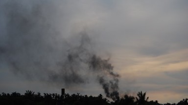   Kiểm soát khí thải ô nhiễm: quá khó với Việt Nam?