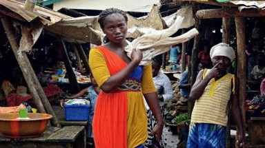  Nữ “thần y” gieo rắc bệnh Ebola