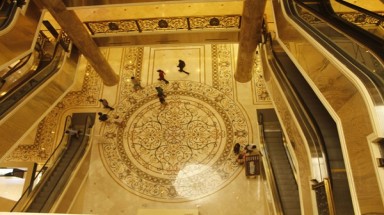 Tràng Tiền Plaza vắng như chùa Bà Đanh
