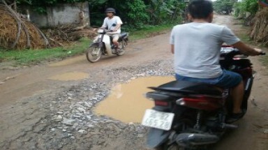  Thanh Hóa: Nhiều tuyến đường bị hư hỏng nặng nề