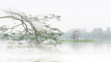  Thời tiết ngày 21 tháng 8: Nắng khô rát trên toàn miền Bắc, mưa dông mạnh ở khu vực phía Nam