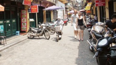  Hà Nội: Dừng lát đá phố cổ