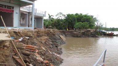  Tiền Giang: Sạt lở nghiêm trọng đe dọa 47 hộ dân ven biển Gò Công