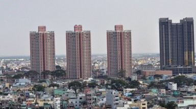   Tiểu thương tháo chạy khỏi Thuận Kiều Plaza