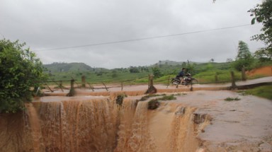  Đăk Lăk: Dân lao đao, kinh hoàng vì xả lũ
