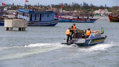  Tịch thu tàu cá nước ngoài hoạt động trái phép vùng biển Việt Nam