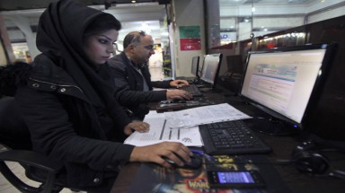 Tổng thống Iran khích lệ chính phủ chơi Facebook