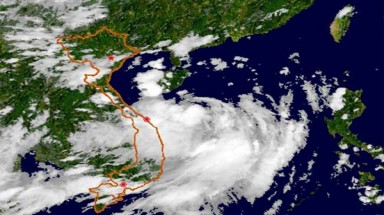  Áp thấp nhiệt đới trên Biển Đông di chuyển theo hướng giữa Tây Tây Bắc và Tây Bắc