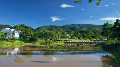 Biệt thự triền đồi giữa lòng Hà Nội