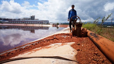  Sống khốn khổ trong lòng bôxit Tân Rai