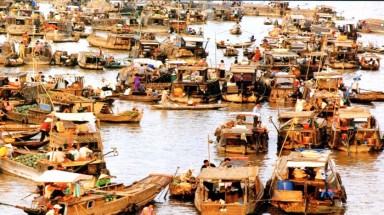  5 chợ nổi trên sông ở Việt Nam thu hút du khách nhất