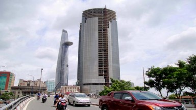  TP.HCM: Cao ốc 42 tầng ngắc ngứ