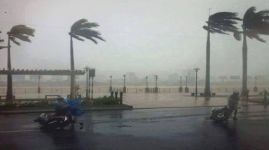  Bão số 3 suy yếu thành áp thấp nhiệt đới, miền Trung tiếp tục mưa dông lớn