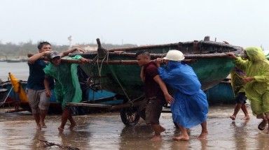   Bão số 3 suy yếu dần thành vùng áp thấp