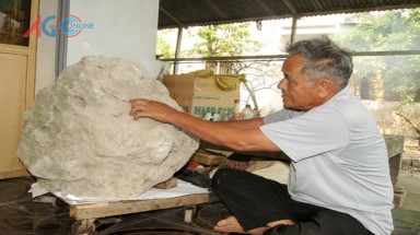  Hòn đá thơm kỳ lạ của lão nông An Giang